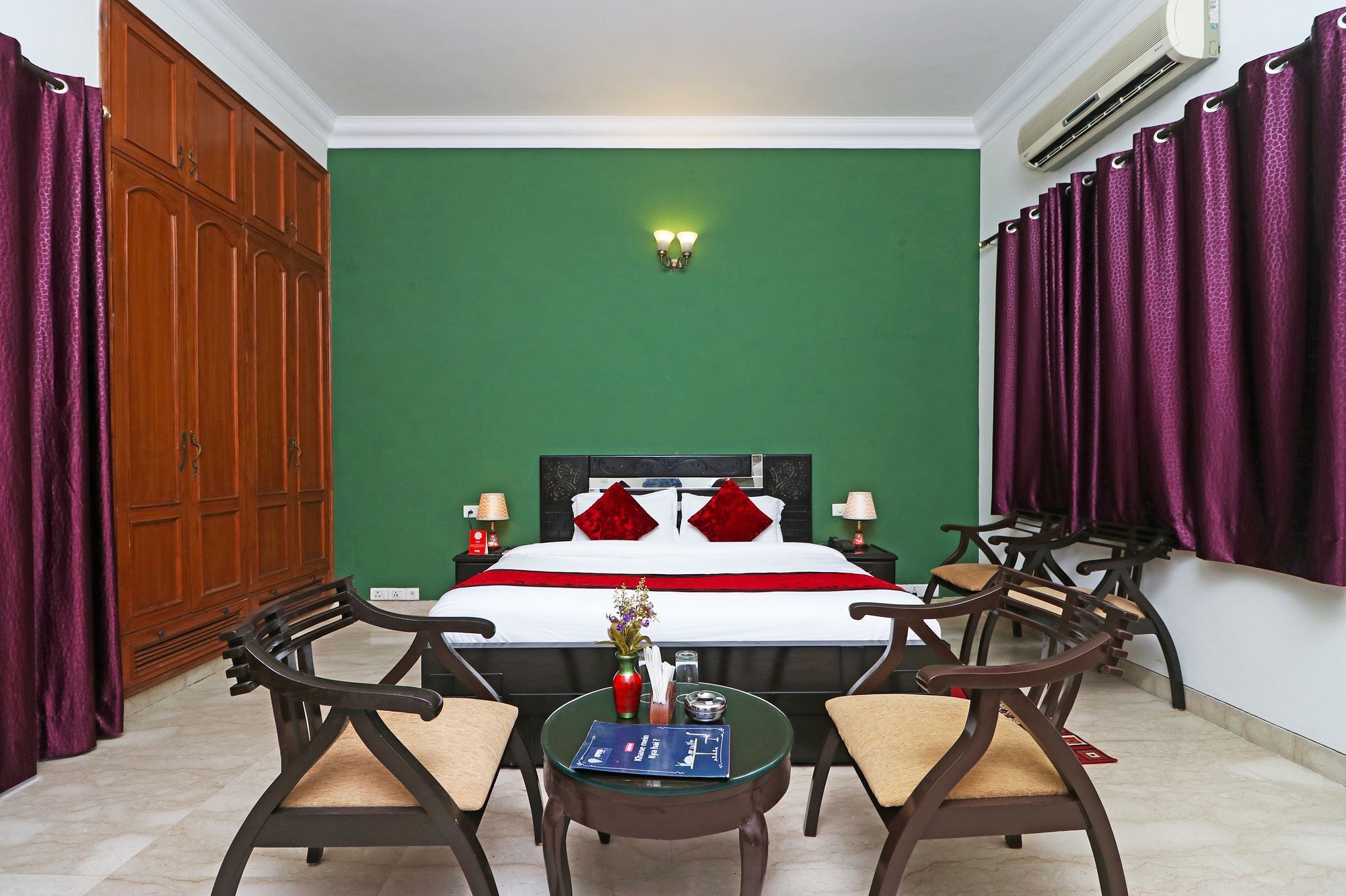 Fabexpress Ashray Hotel Noida Exterior photo